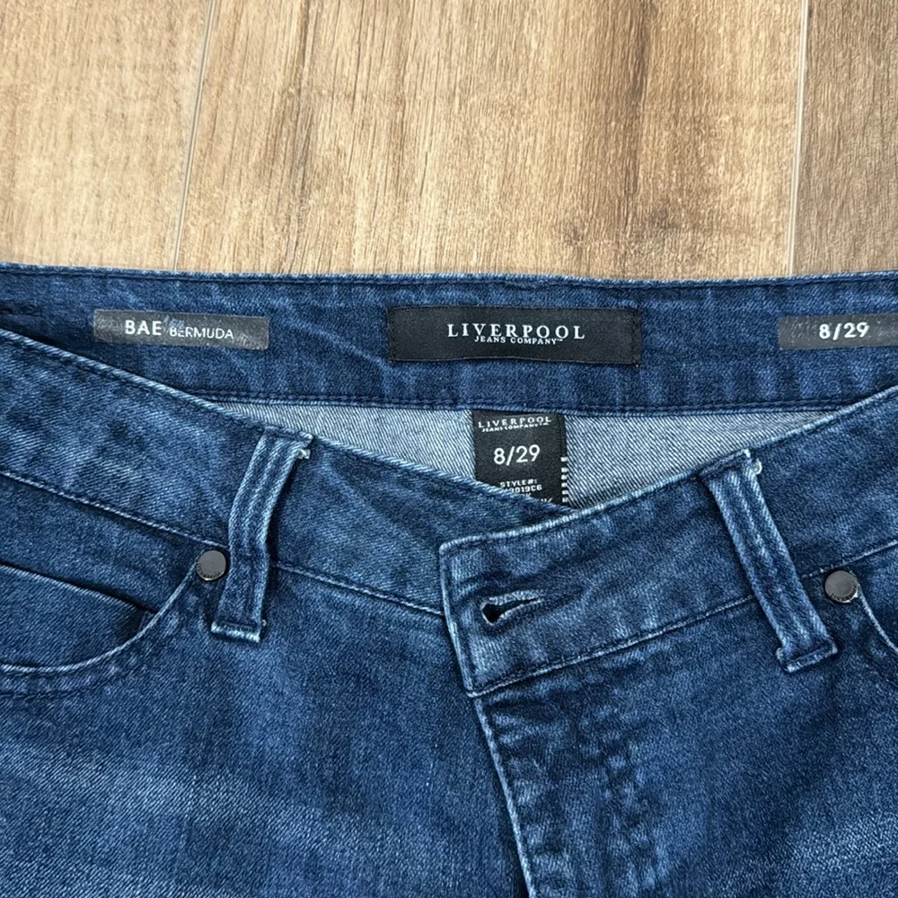 Liverpool Bae Bermuda Size 8/29 - Picture 3 of 5